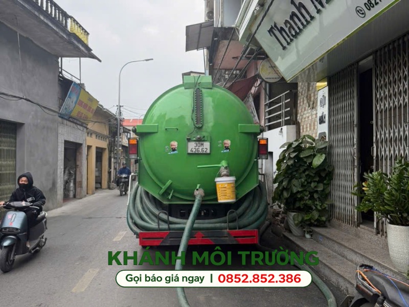 Nhà trong hẻm nhỏ ở Quận 1 có hút hầm cầu được không?