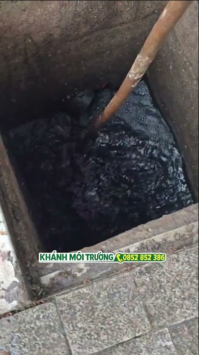 Dự án thông cống nghẹt tại Tân Bình, Khánh Môi Trường xử lý nước trào ngược đen kịt