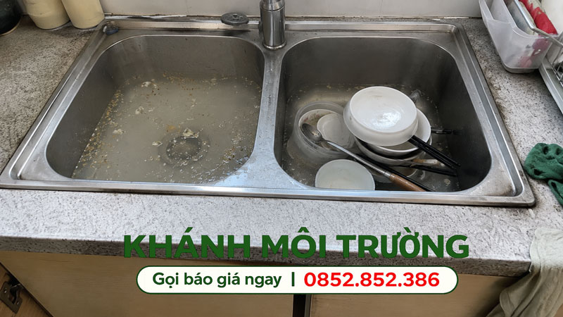 Nước trong bồn rửa rút rất chậm, mất nhiều thời gian hơn bình thường Nước trong bồn rửa rút rất chậm, mất nhiều thời gian hơn bình thường