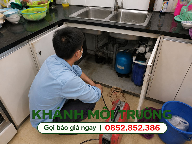 Khánh Môi Trường hoàn thành xử lý thông bồn rửa chén tại Quận Bình Thạnh